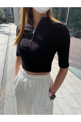 Friday's Vibes Awesome Slim Crop Top (2色)