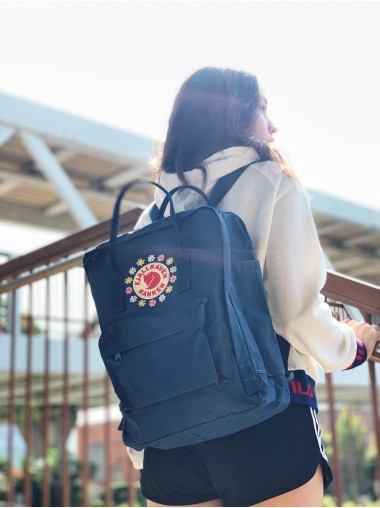 [刺繡限定!] Fjallraven Kanken –  Royal Blue/ Daisy Blossom